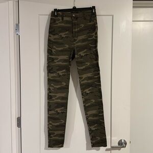 Akira Camo Jeans